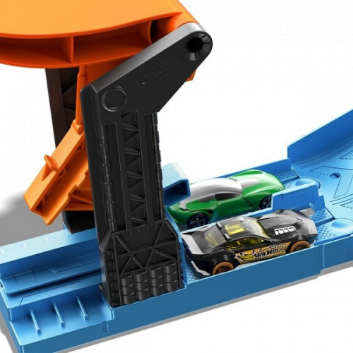 Hot Wheels Игровой набор «Трюки в шине»